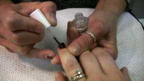 Nail Care : How to Fix Chipped Nail Polish